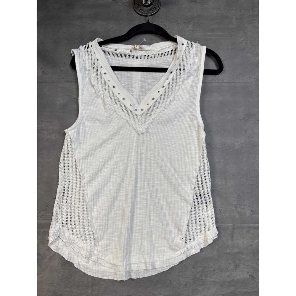 POL Tank V Neck Silver Gromet Lace Panel Lg